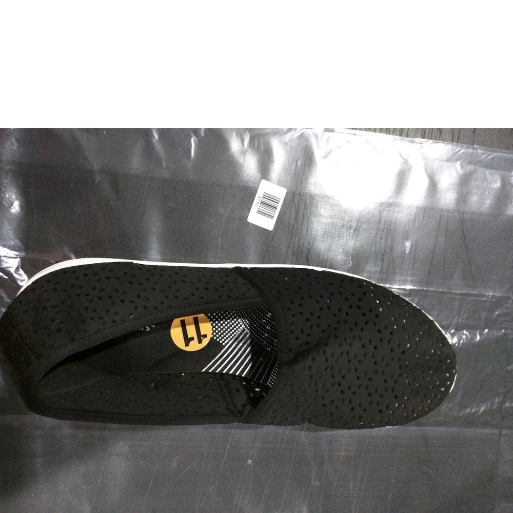 Clanks Women's Cloudsteppers Shoes, Black, 11M